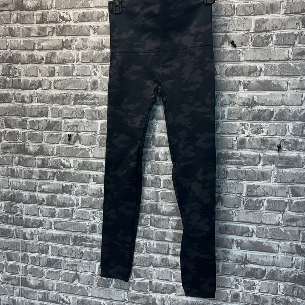 ‎SPANX - Picture 4 of 7